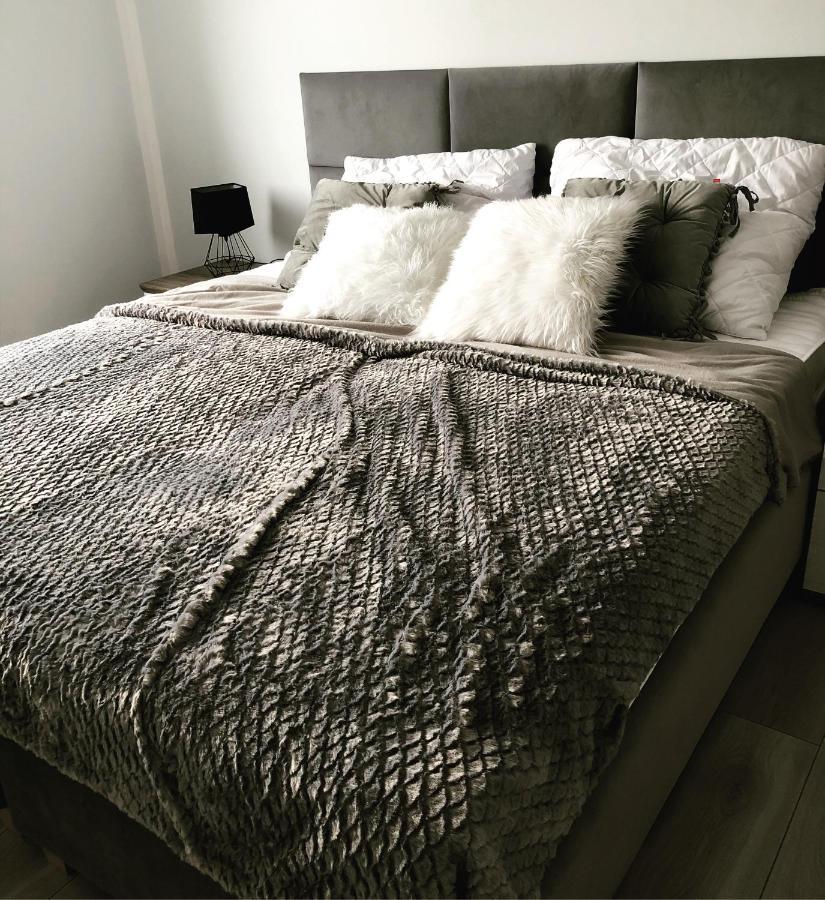 Apartament Happiness イェレニャ・グーラ エクステリア 写真